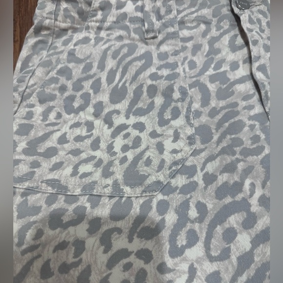 Excellent used condition Paige joggers. Sz 29 - Picture 2 of 12